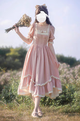 Robe Lolita élégante et douce avec col carré rose, manches courtes bouffantes, volants et broderie